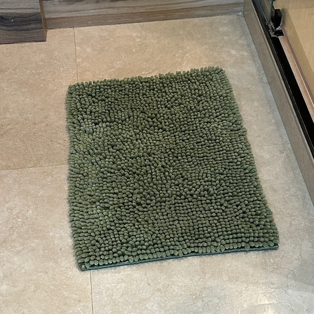 Absorbent Green Bath Mat